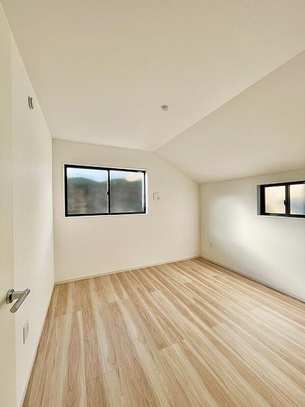 ＜洋室／Bed room＞6.1帖の洋室