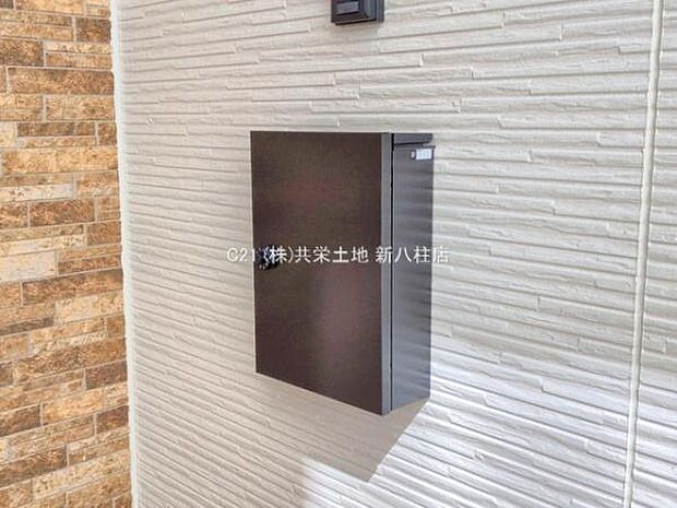 ポストとインターフォン