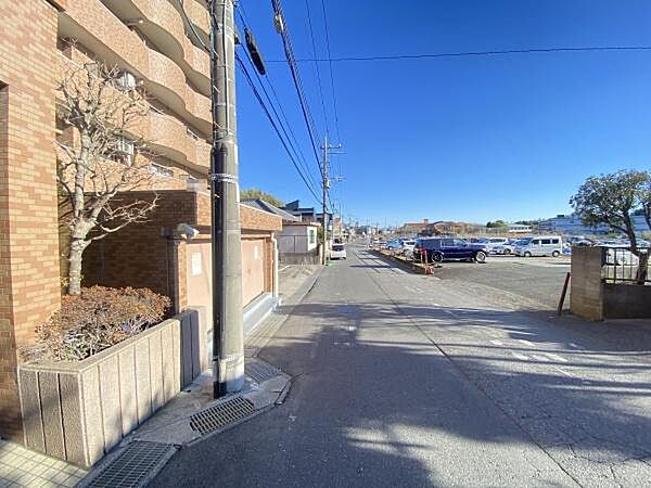 前面通路含む現地