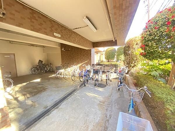 ＜その他共有部分／Common area＞駐輪場