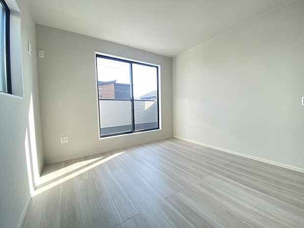 ひろびろ10.7帖の主寝室