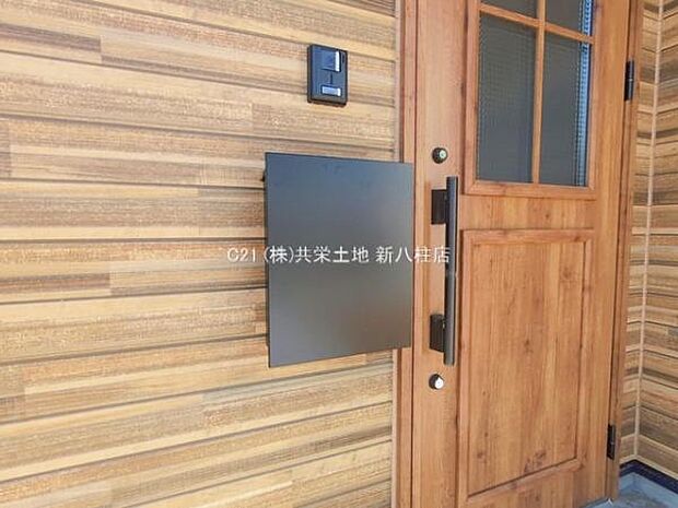 ポストとインターフォン