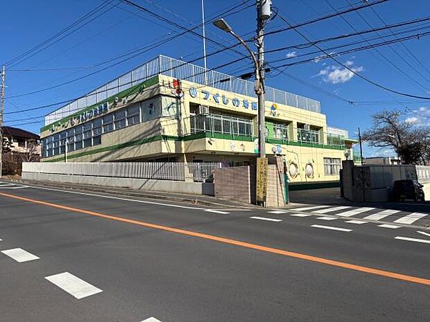 認定こども園つくしの幼稚園まで701m