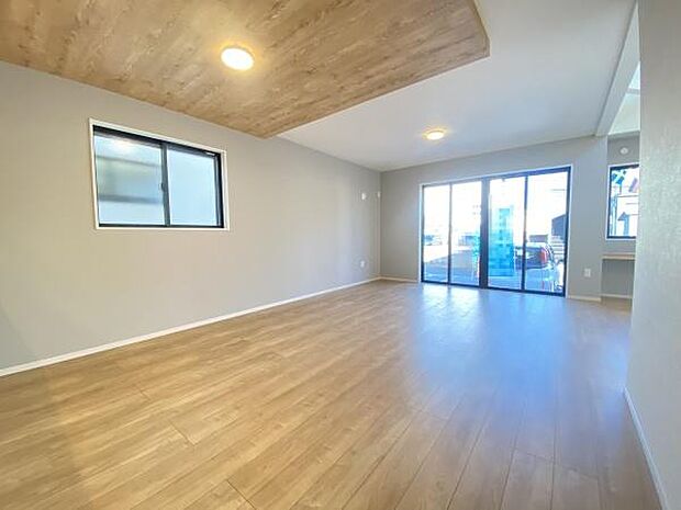 床暖房で足元ポカポカです