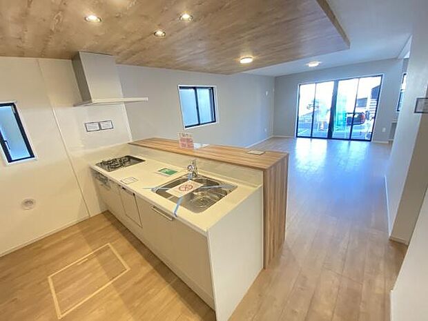 人気の対面キッチン！