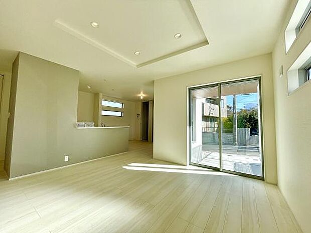 広々19.75帖のリビング