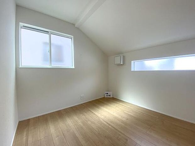 北側4.5帖の洋室