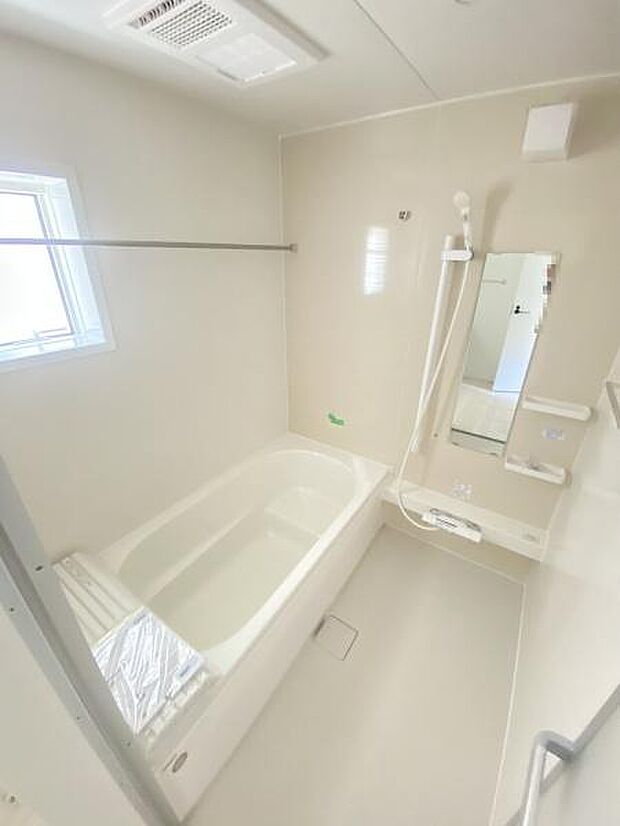 浴室に窓あります