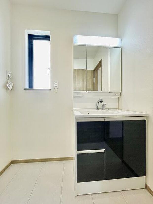 <洗面台/Sanitary>三面鏡付き