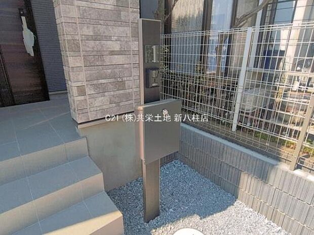 ポストとインターフォン