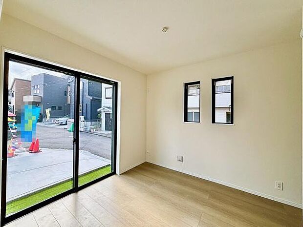 リビングと繋げて使用できる5帖洋室