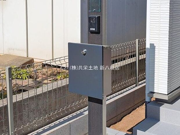 ポストとインターフォン