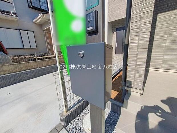 ポストとインターフォン