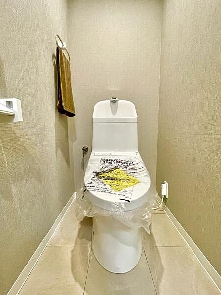 ＜トイレ／Toilet＞温水洗浄便座