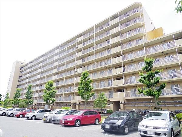 ＜駐車場／Parking space＞駐車場