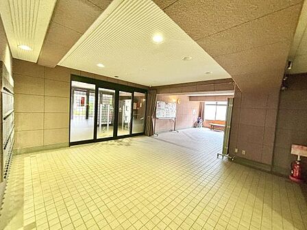 ＜ロビー／Lobby＞ロビー