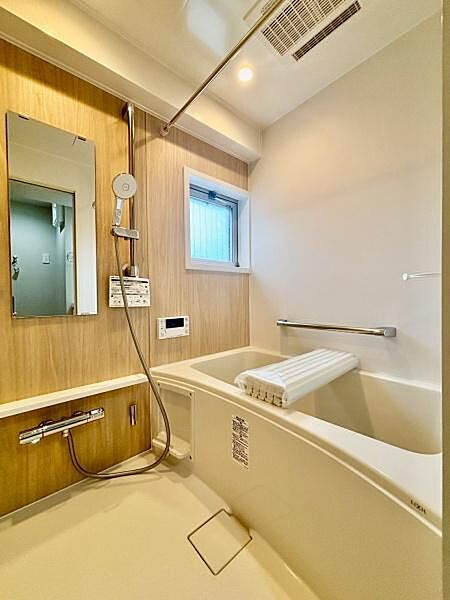追い炊き機能、浴室暖房乾燥機能付き