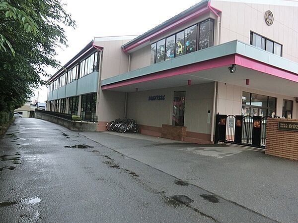 田中幼稚園まで1053m