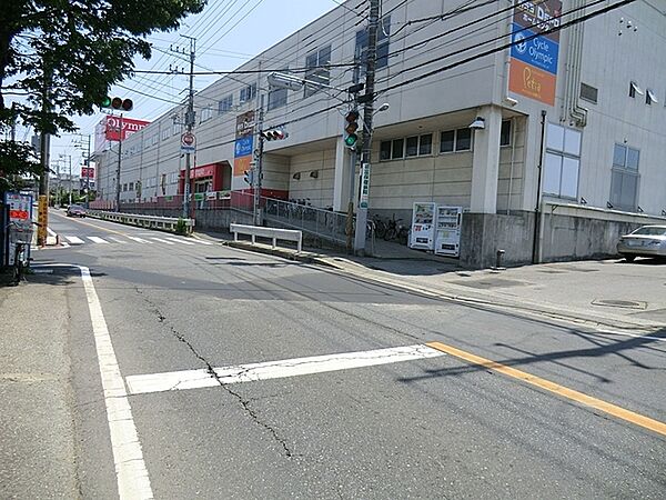 Olympic鎌ヶ谷店まで1332m