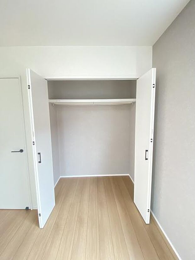 <収納/Closet>各居室に収納があります