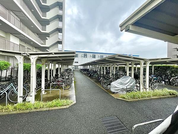 ＜その他共有部分／Common area＞駐輪場