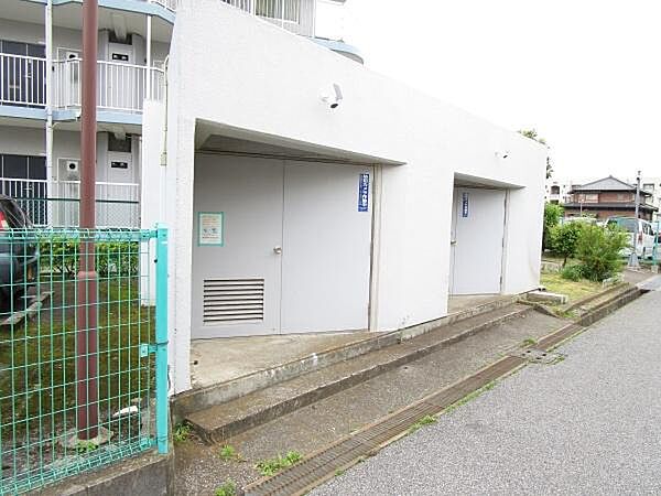 ごみ置き場