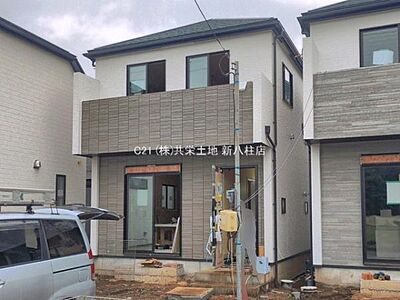 外観:外構工事中 外観:外構工事中