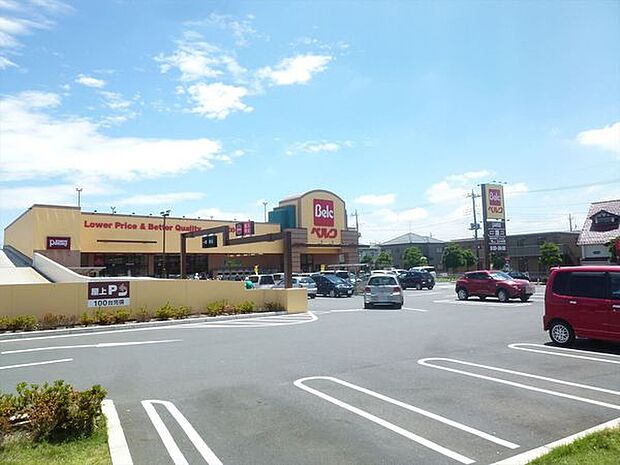 ベルク流山東深井店まで685m、徒歩約9分毎日のお買い物に便利ですね