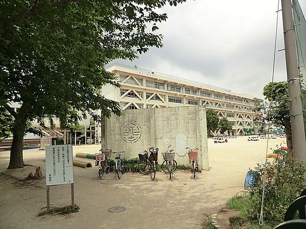 松戸市立寒風台小学校まで1100m、徒歩約14分