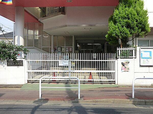 新松戸幼稚園まで528m