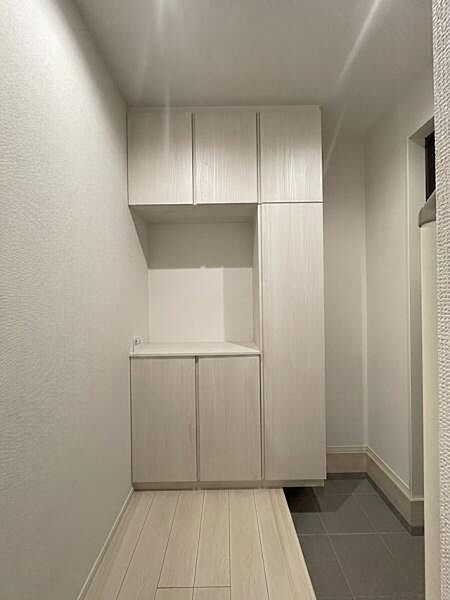 この写真はCG加工で家具等を消してます。
