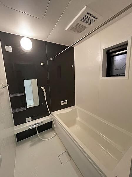 ＜浴室／Bath＞追い炊き機能付き