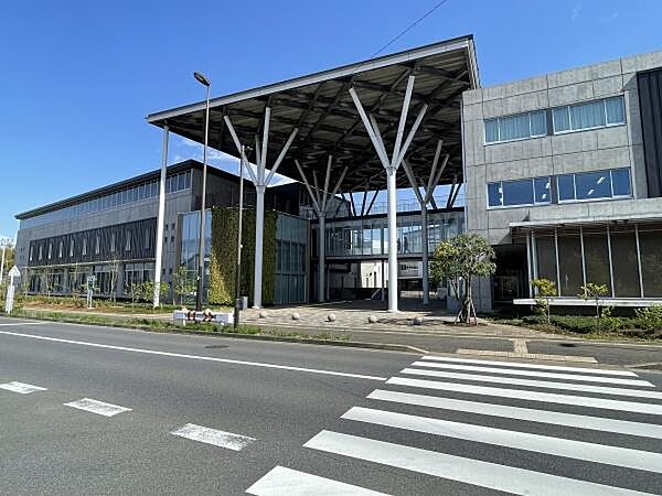 柏市立柏の葉中学校まで1200m