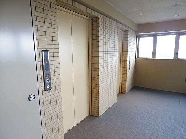 エレベータ―