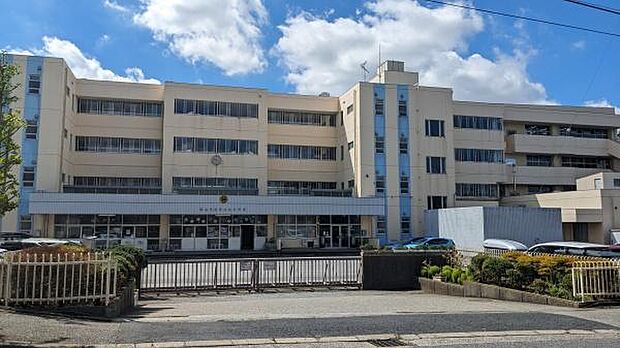 流山市立流山北小学校まで407m