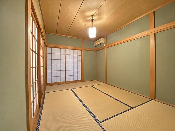 AI加工により家具を削除した画像です。