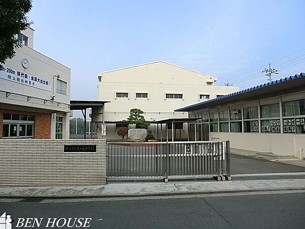 横浜市立泉が丘中学校 徒歩18分。部活動が盛んで活気溢れた中学校です。 1400m