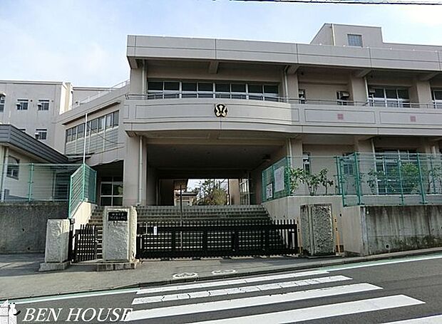 横浜市立さちが丘小学校 徒歩10分。教育施設が近くに整った、子育て世帯も安心の住環境です。 590m