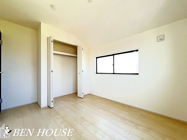 子供部屋・収納もたっぷりなので部活動の道具もすっきり収納することが出来そうです。