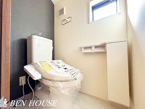 トイレ・いつまでも清潔な空間でいたいトイレは汚れを拭き取りすい空間になっています。洗浄便座でいつでも清潔に利用いただけます。