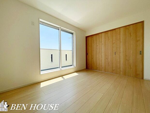 子供部屋・「勉強する時」「寝る時」「一人になりたい時」に嬉しいプライベート空間も確保できる大型間取りです。