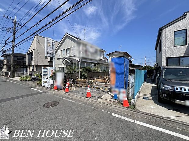 外観・周辺にはコンビニやスーパーが徒歩10分圏内にあるので、日々のお買い物には困りません。