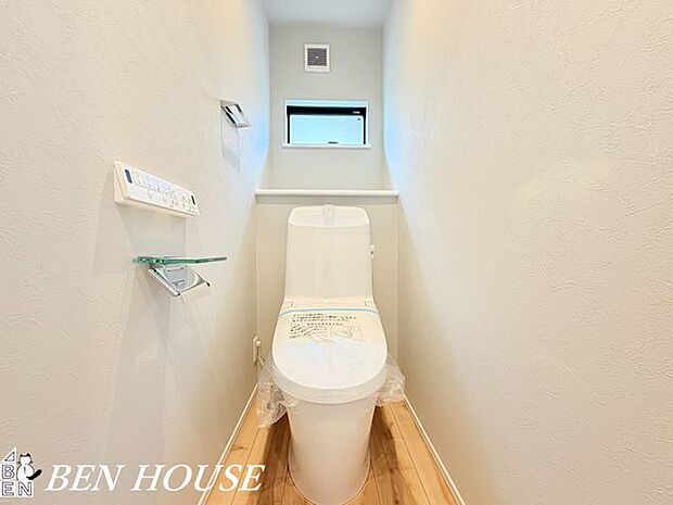 トイレ・いつまでも清潔な空間でいたいトイレは汚れを拭き取りすい空間になっています。洗浄便座でいつでも清潔に利用いただけます。