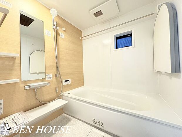 浴室・足を伸ばしてゆったりと入れる広々タイプのバスルーム。リラックスタイムにピッタリな空間です。