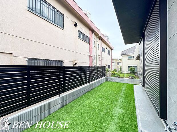 庭・ガーデニングやちょっとした家庭菜園もあるお庭です。季節を感じられる空間も演出できそうです！