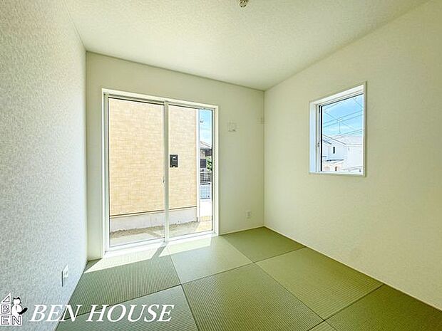 和室・客間や書斎など多目的に利用が可能な和室があります。