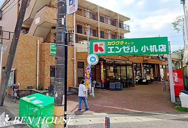 子供部屋・収納もたっぷりなので部活動の道具もすっきり収納することが出来そうです。