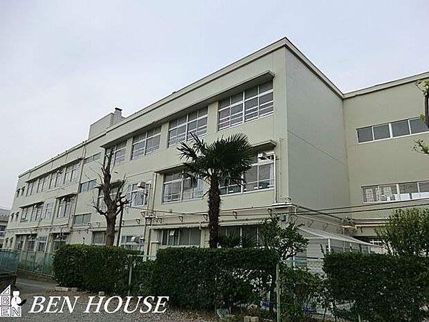 横浜市立豊田小学校 徒歩10分。教育施設が近くに整った、子育て世帯も安心の住環境です。 750m