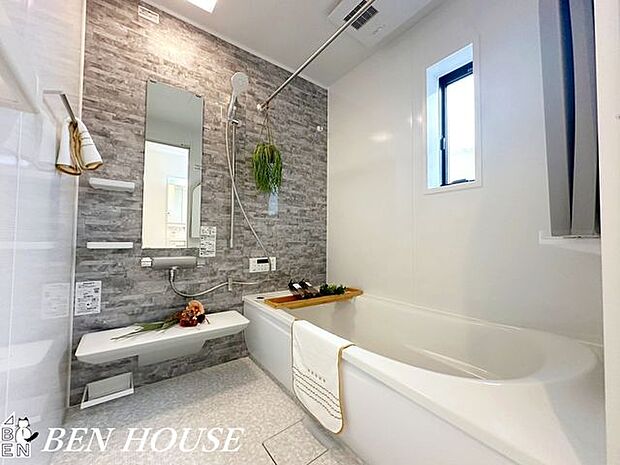 浴室・親子一緒にゆったりと入浴できる広々とした浴室。雨の日のお洗濯に便利な浴室乾燥機完備で忙しい家族をサポートします。