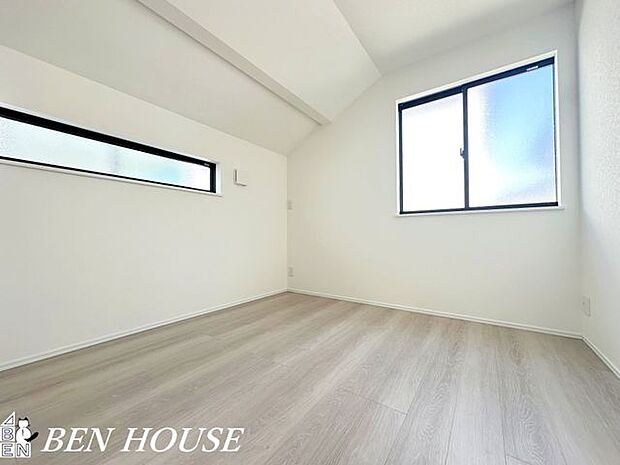 洋室・陽だまりを感じることのできる洋室は部屋を明るく感じ、インテリアのアイデアもどんどん出てきそうです！